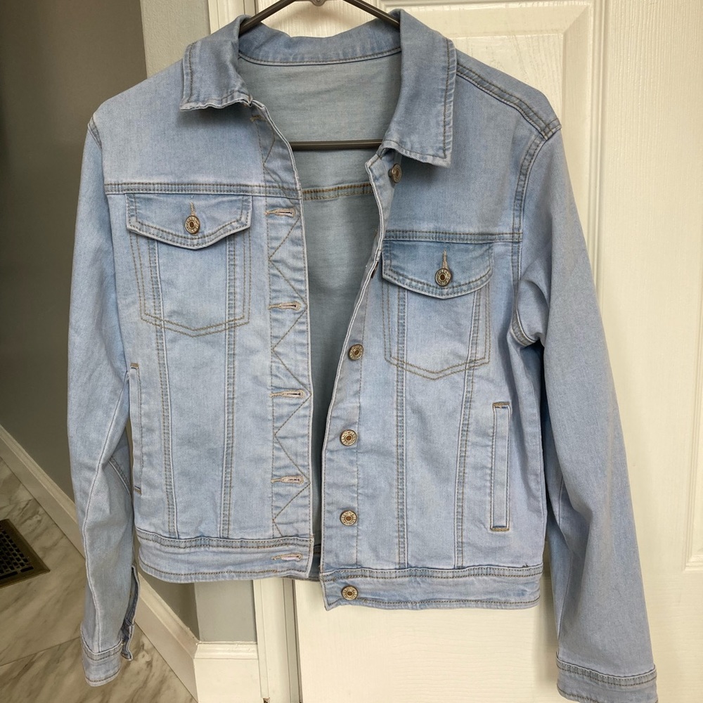 Woman’s jean jacket size small